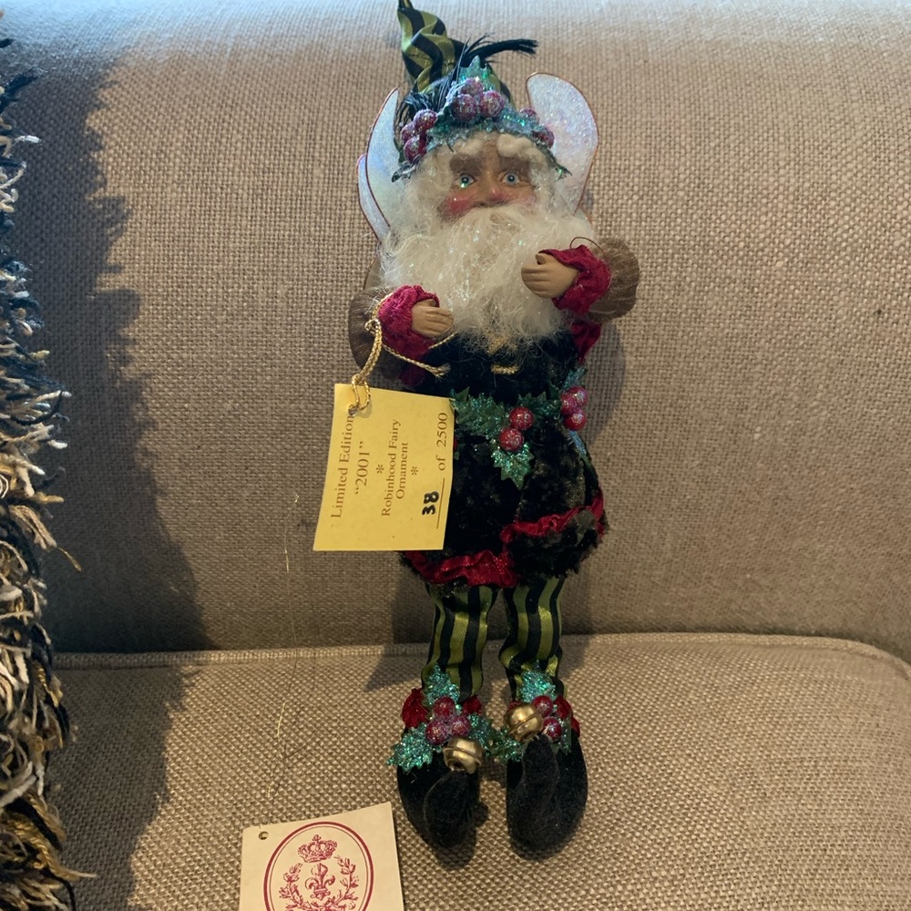 2001 LIMITED EDITION ROBINHOOD FAIRY ORNAMENT